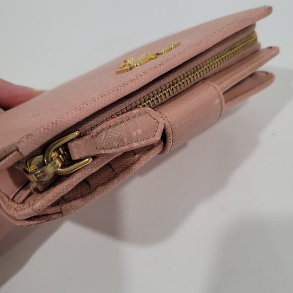 PRADA Saffiano Fiocco Orchidea Wallet Medium Bi Fold Light Pink Zip Around Logo - Picture 3 of 16